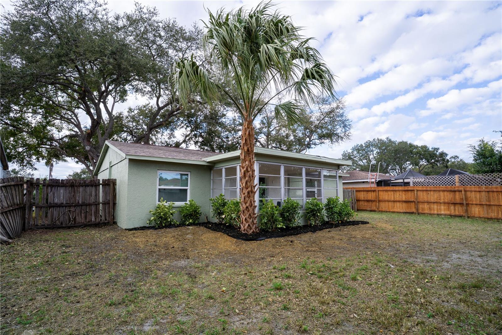 Image 27 of 34 For 11249 Longhill Drive N