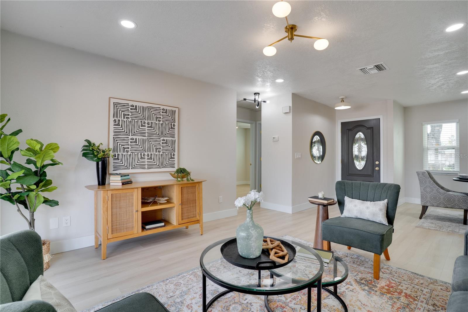 Image 6 of 34 For 11249 Longhill Drive N