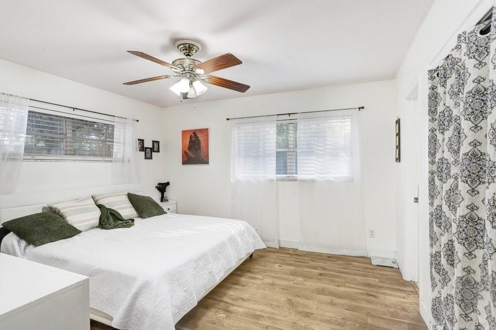 Listing photo id 15 for 117 Crestview Drive