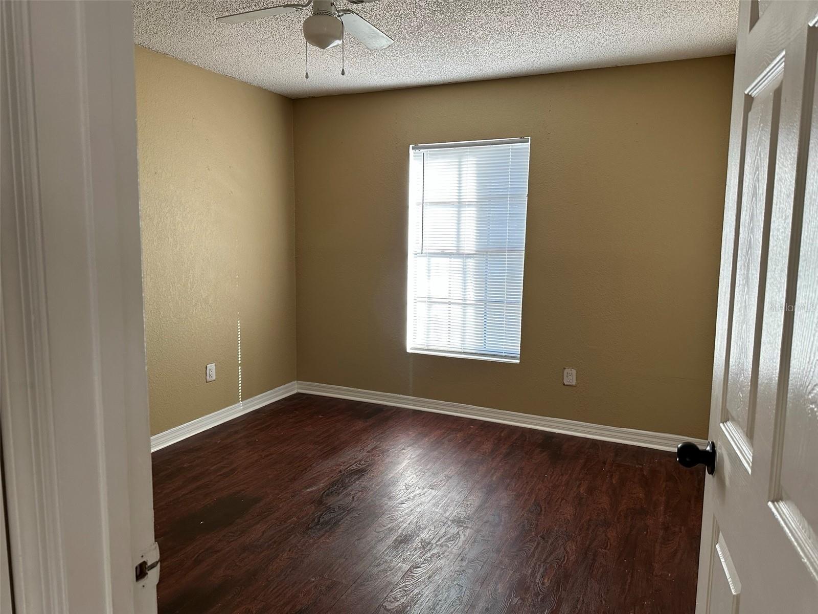 Image 3 of 14 For 21038 Voyager Boulevard 3