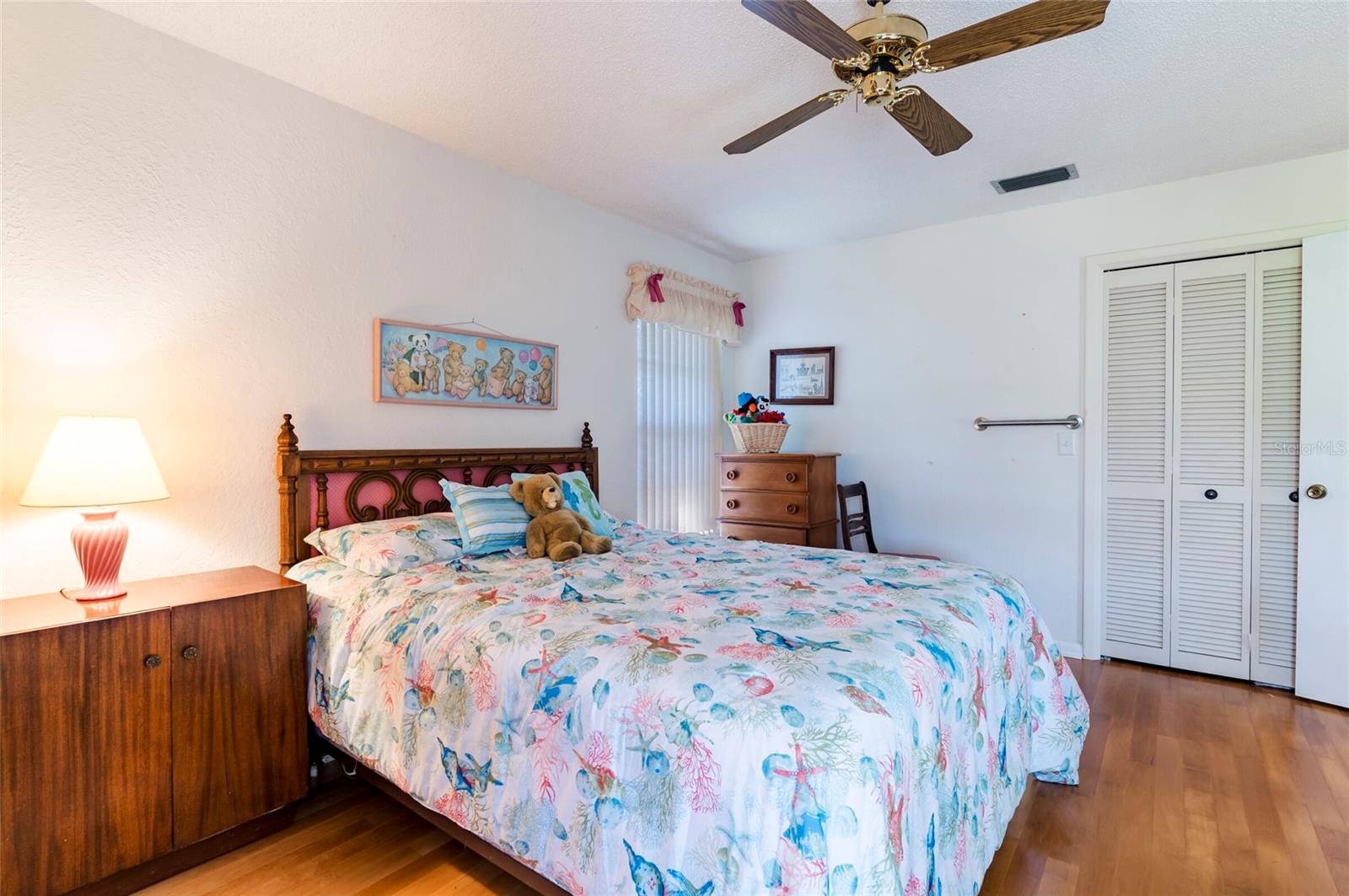 Listing photo id 25 for 1589 Ridge Top Way