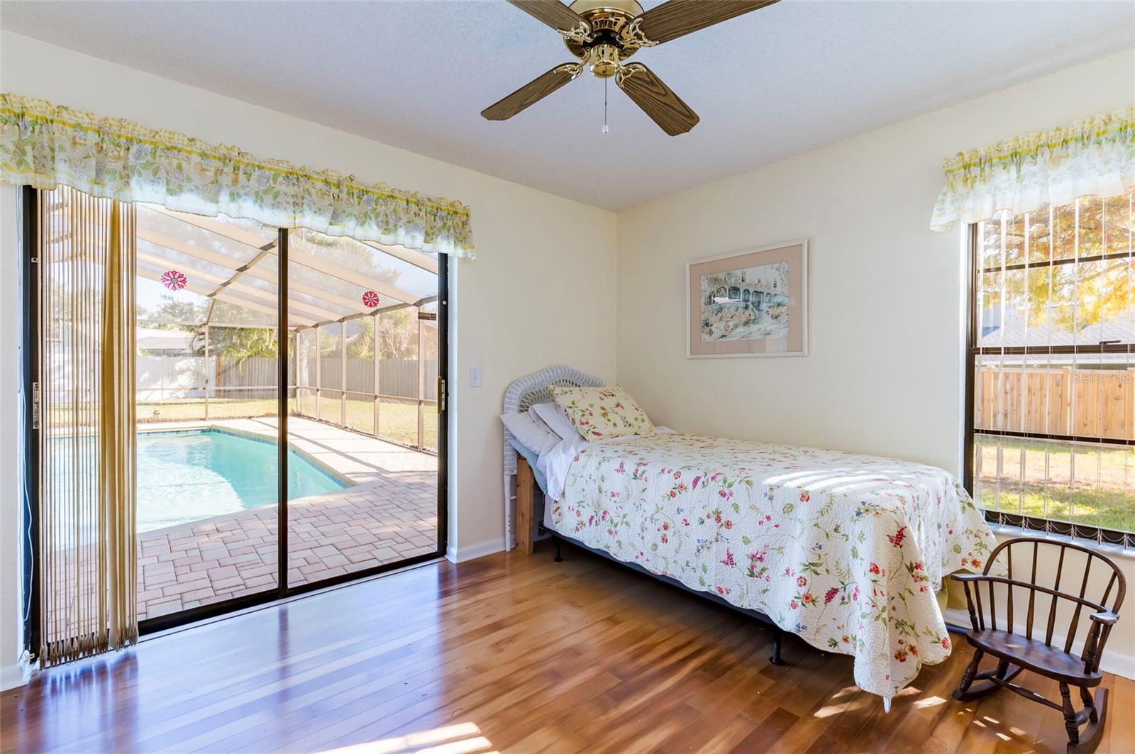 Listing photo id 26 for 1589 Ridge Top Way