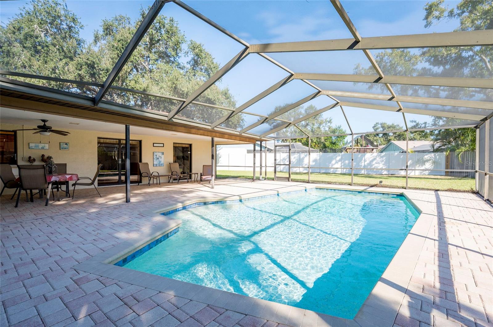 Listing photo id 33 for 1589 Ridge Top Way