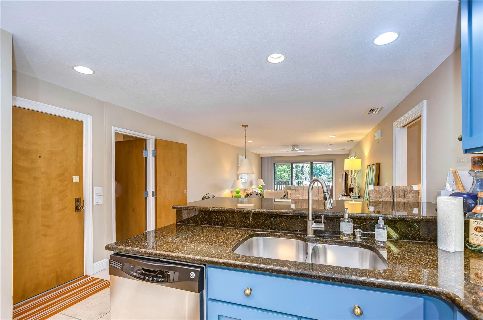 Image 19 of 37 For 29300 Bay Hollow Drive 3258-3256