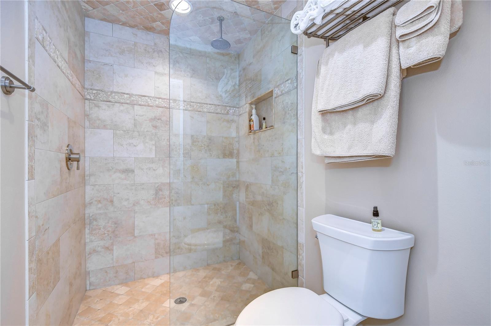 Image 27 of 37 For 29300 Bay Hollow Drive 3258-3256