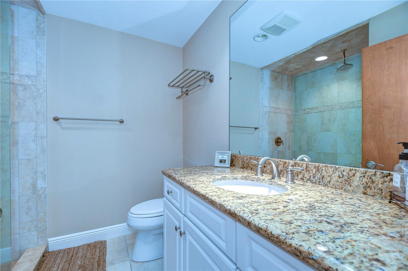 Image 31 of 37 For 29300 Bay Hollow Drive 3258-3256