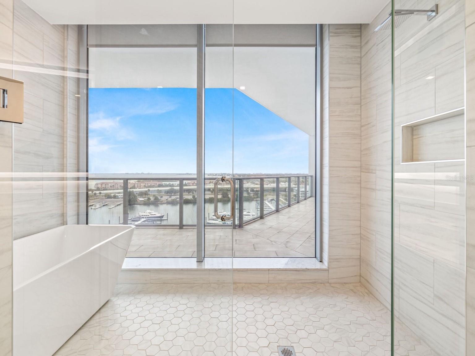 Image 18 of 37 For 5120 Marina Way 10001