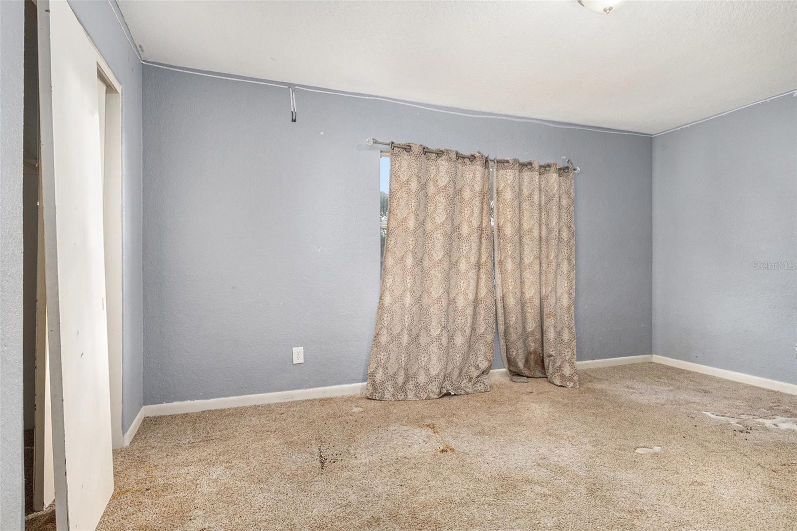 Image 16 of 30 For 625 Avenue D Ne