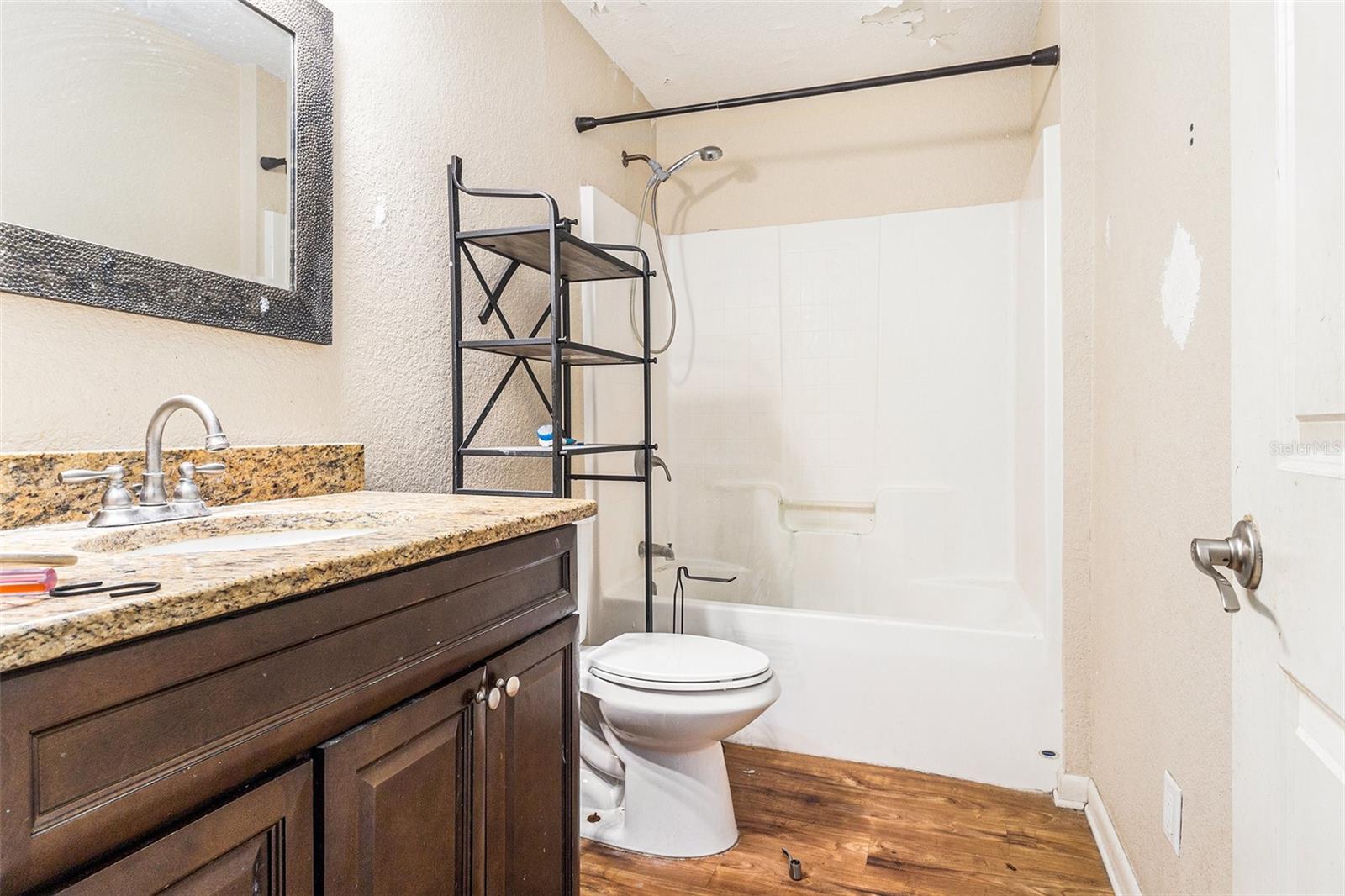 Image 19 of 30 For 625 Avenue D Ne