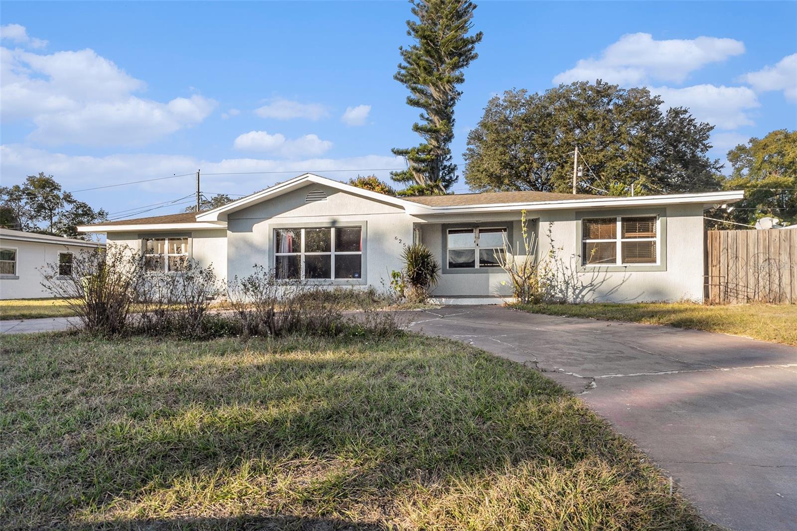 Image 2 of 30 For 625 Avenue D Ne