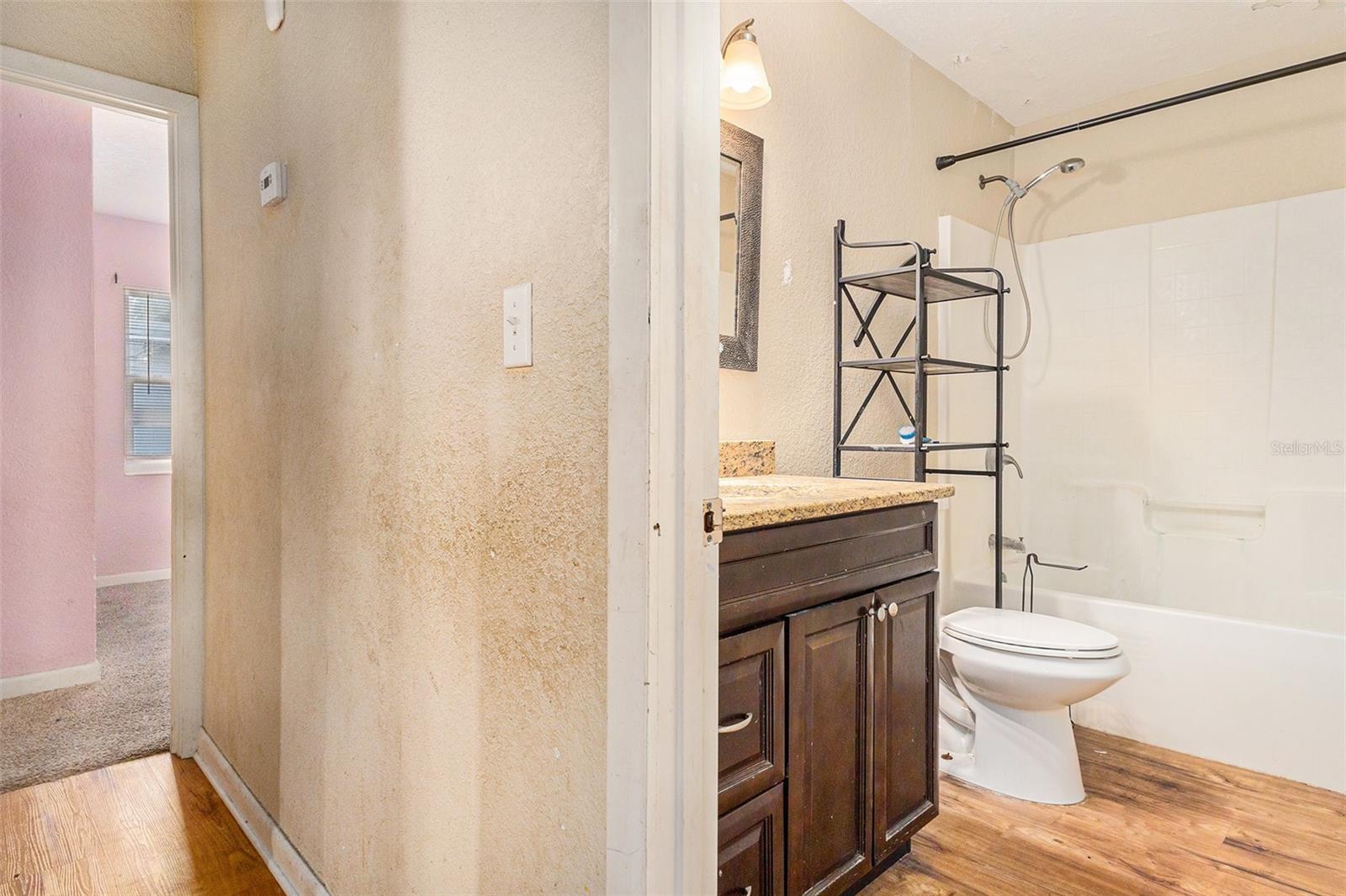 Image 20 of 30 For 625 Avenue D Ne