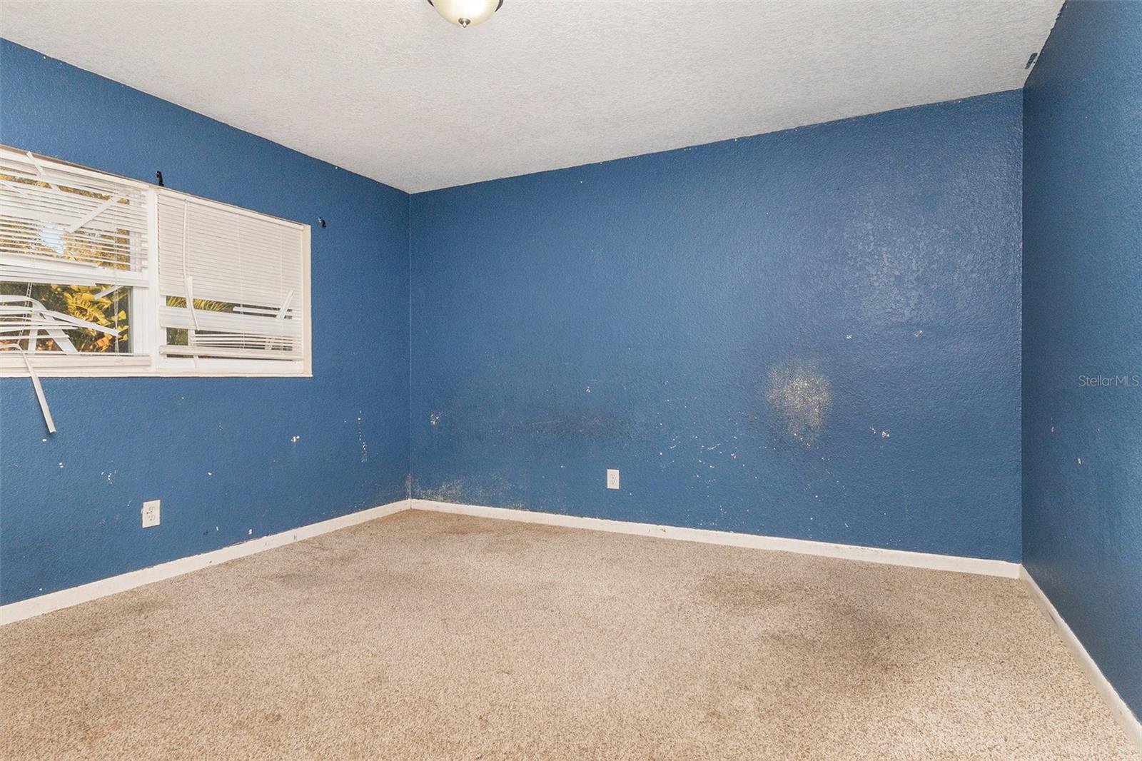 Image 21 of 30 For 625 Avenue D Ne