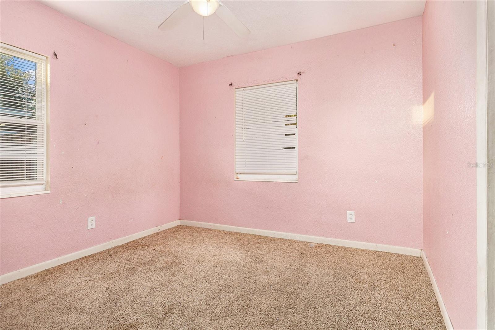 Image 23 of 30 For 625 Avenue D Ne