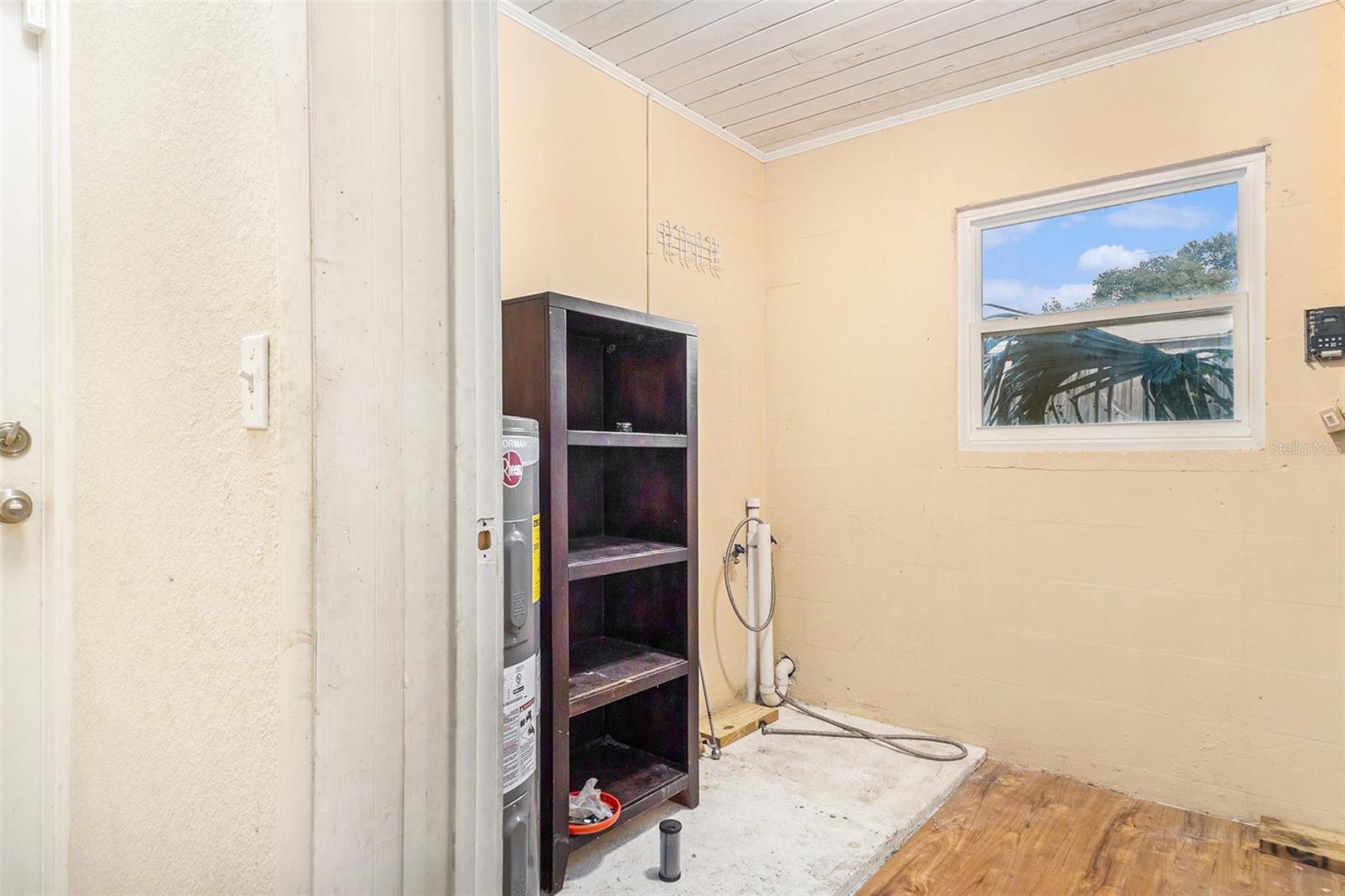 Image 27 of 30 For 625 Avenue D Ne