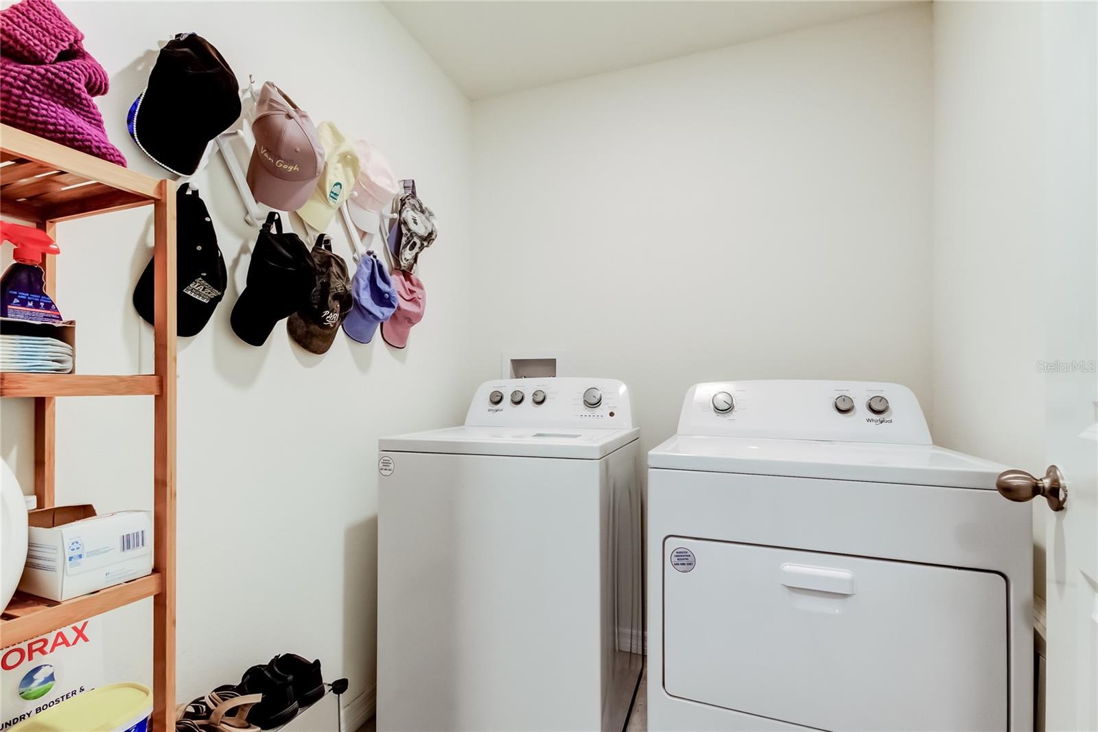 Image 10 of 43 For 1905 Blue Stream Street