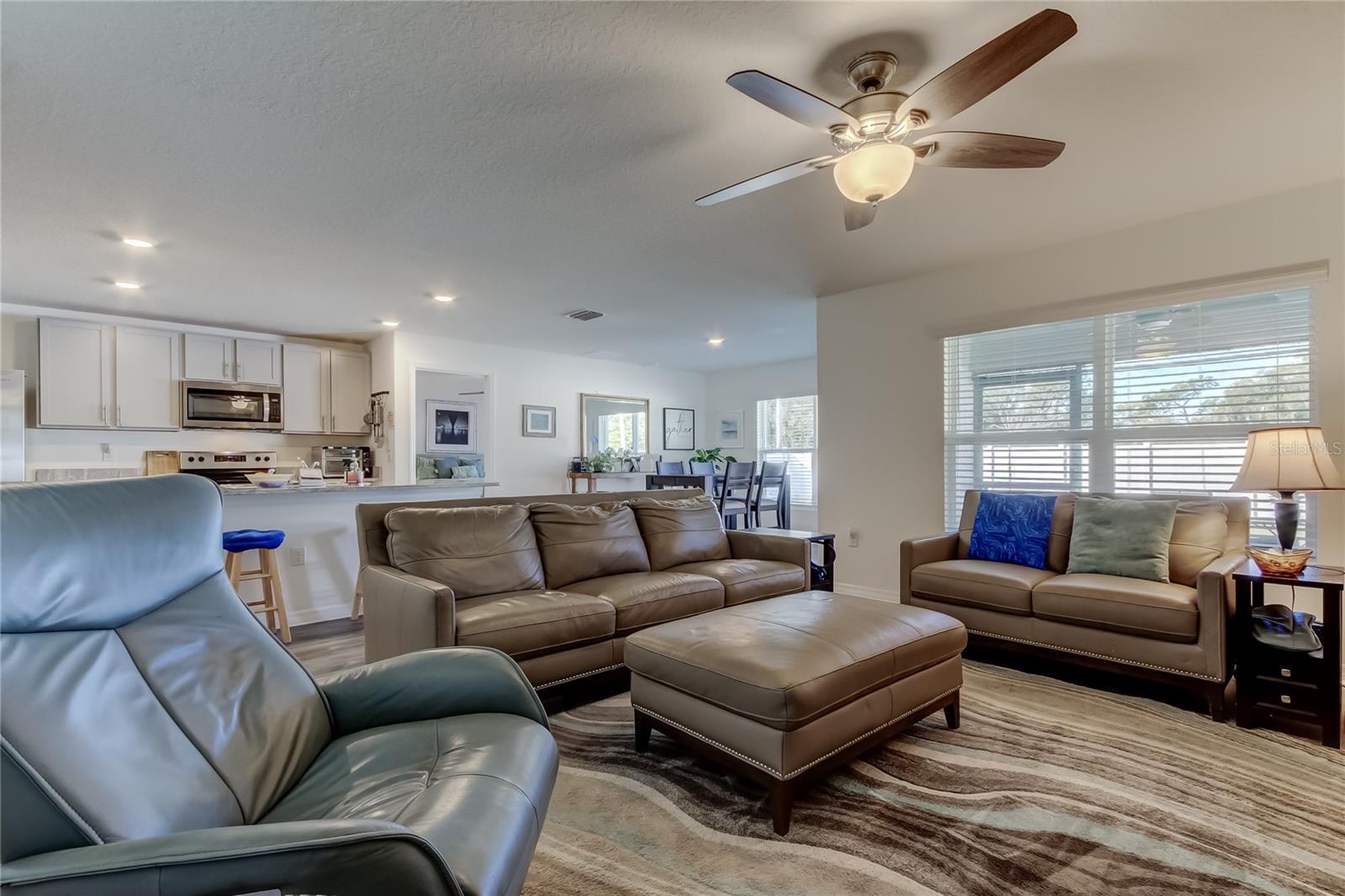 Image 22 of 43 For 1905 Blue Stream Street