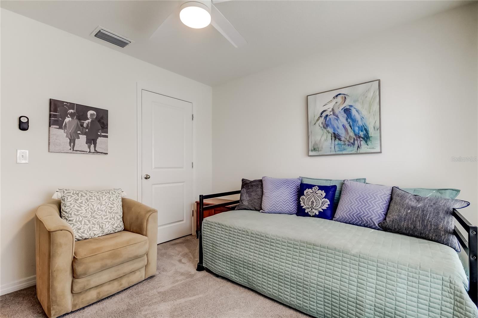 Image 7 of 43 For 1905 Blue Stream Street