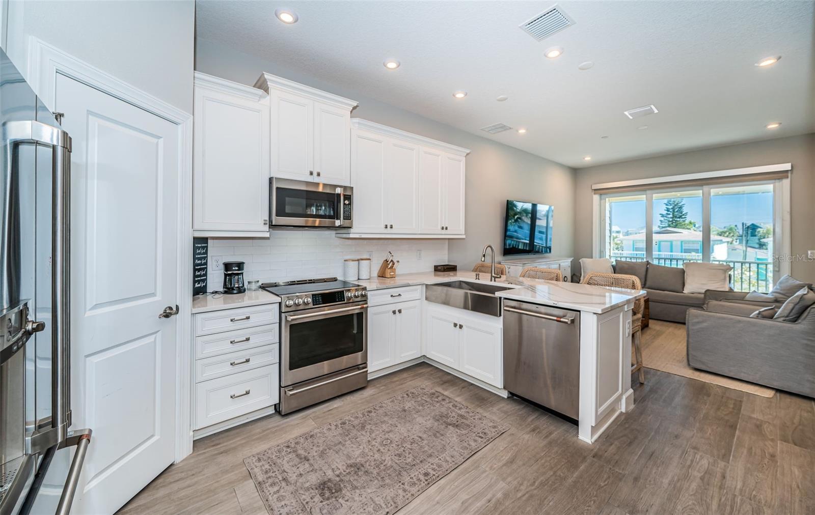 Image 17 of 46 For 2509 Coral Court