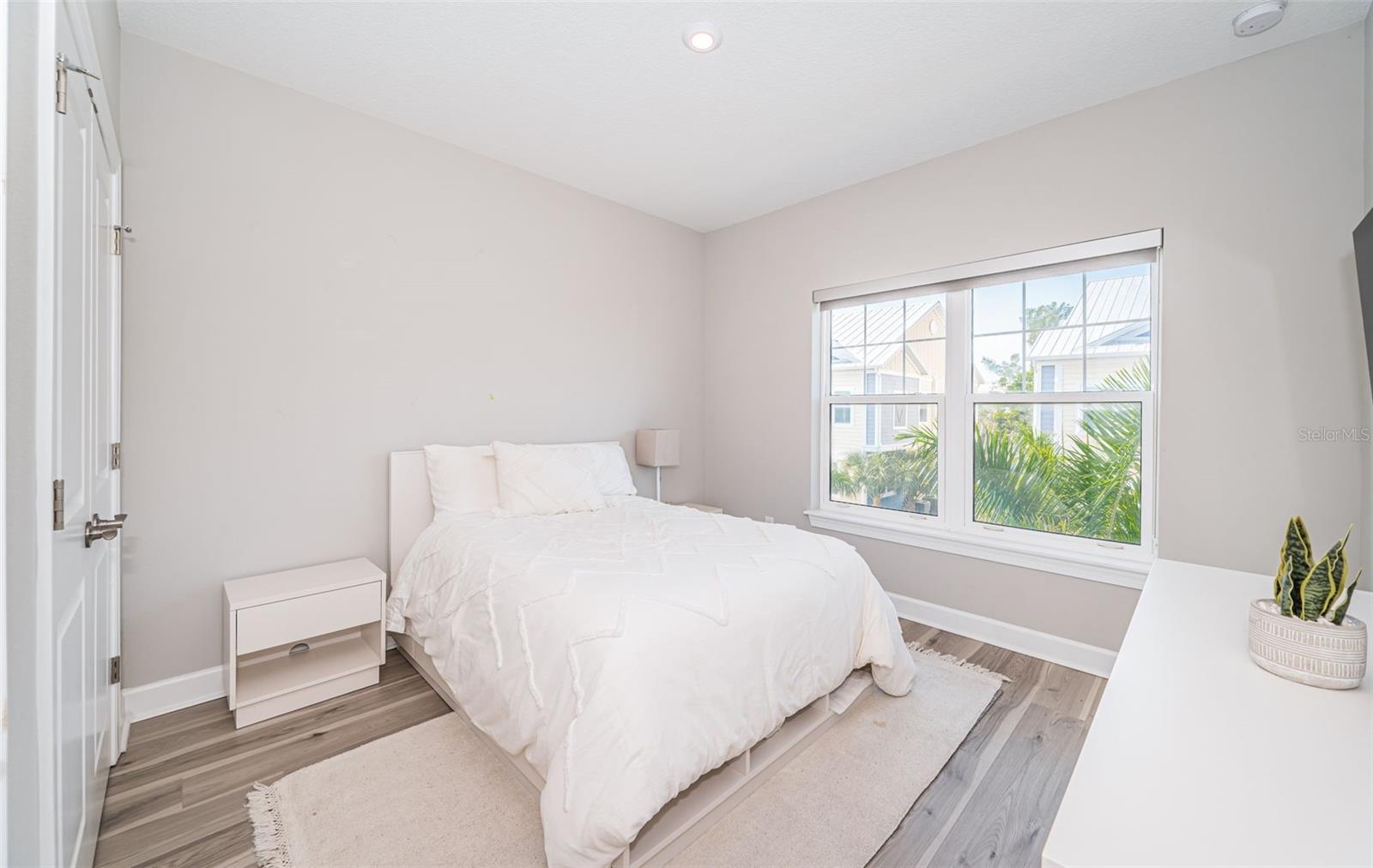 Image 27 of 46 For 2509 Coral Court