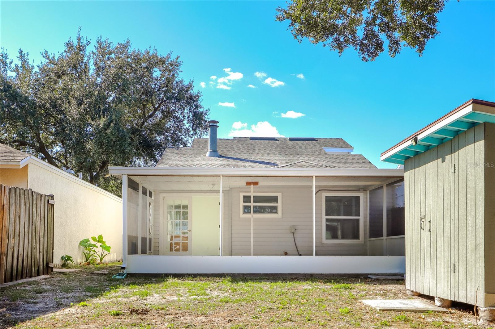 Image 24 of 27 For 4312 Venice Drive