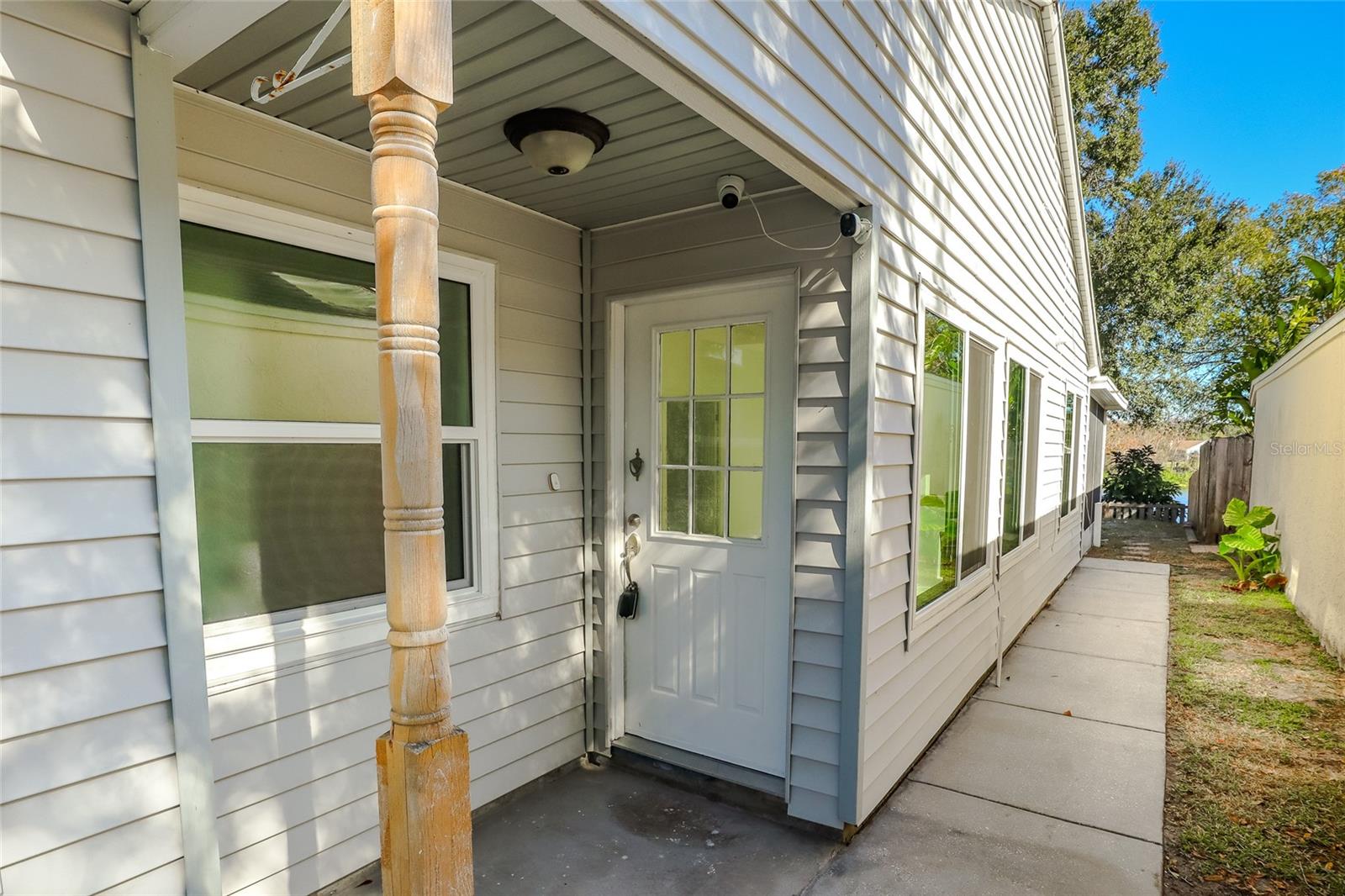 Image 8 of 27 For 4312 Venice Drive