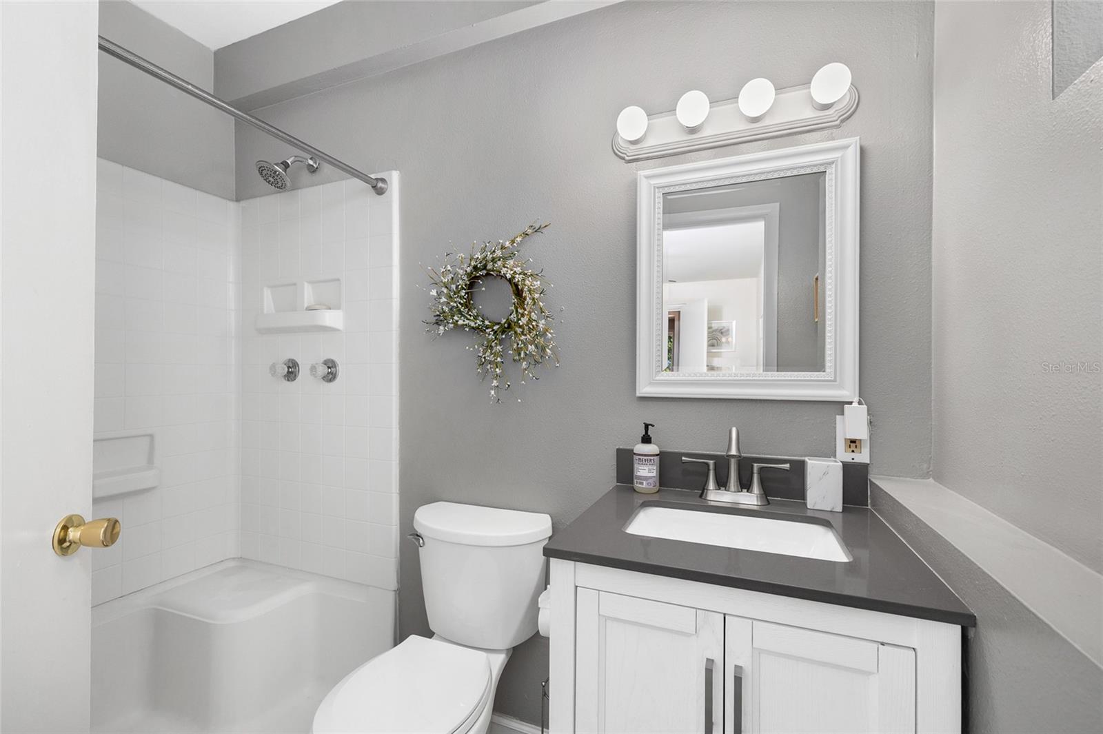 Image 22 of 28 For 4105 Fair Oaks Avenue