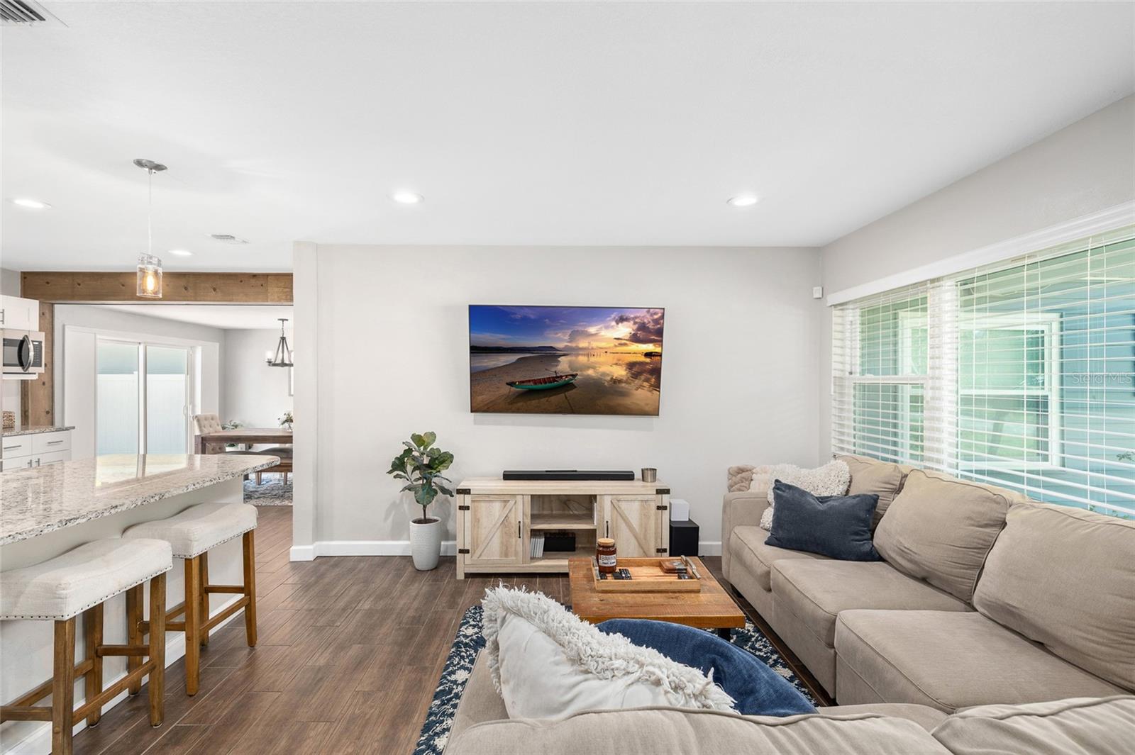 Image 5 of 28 For 4105 Fair Oaks Avenue