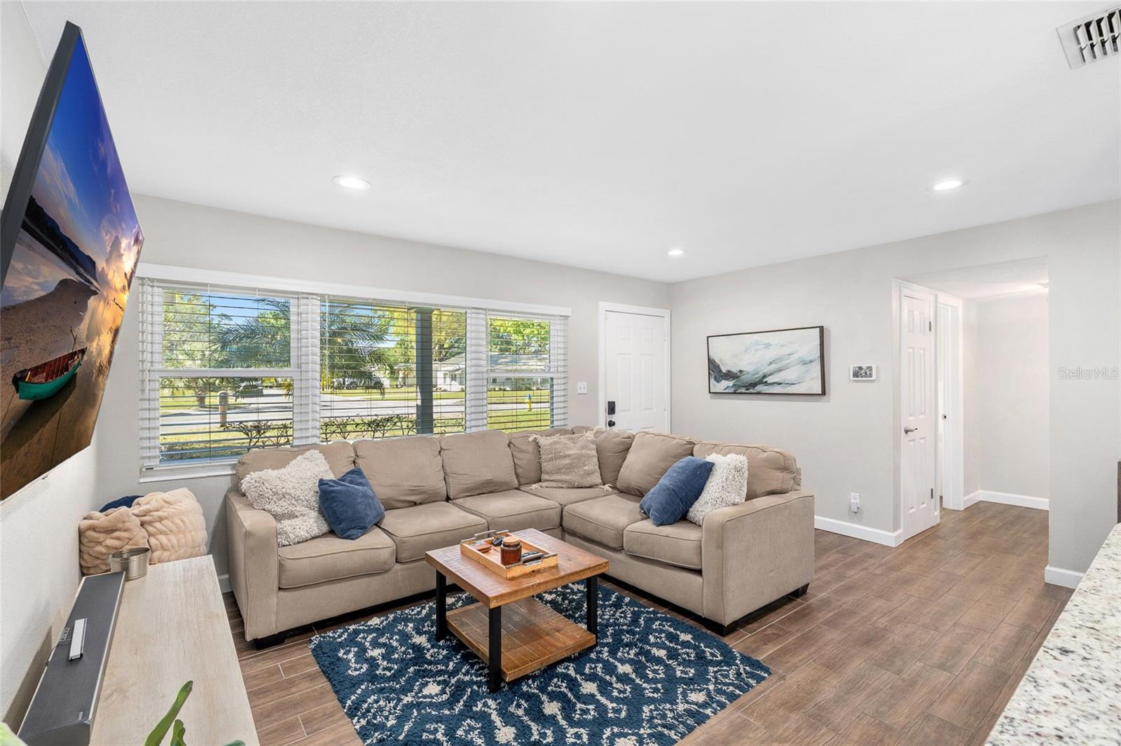 Image 6 of 28 For 4105 Fair Oaks Avenue