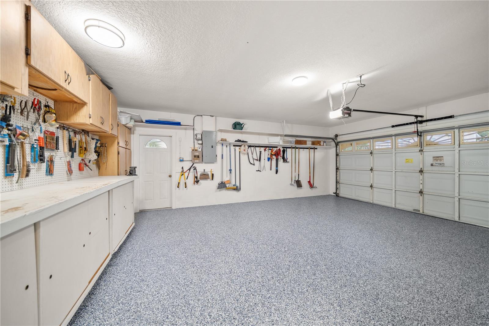 Image 20 of 38 For 402 Harbor View Lane