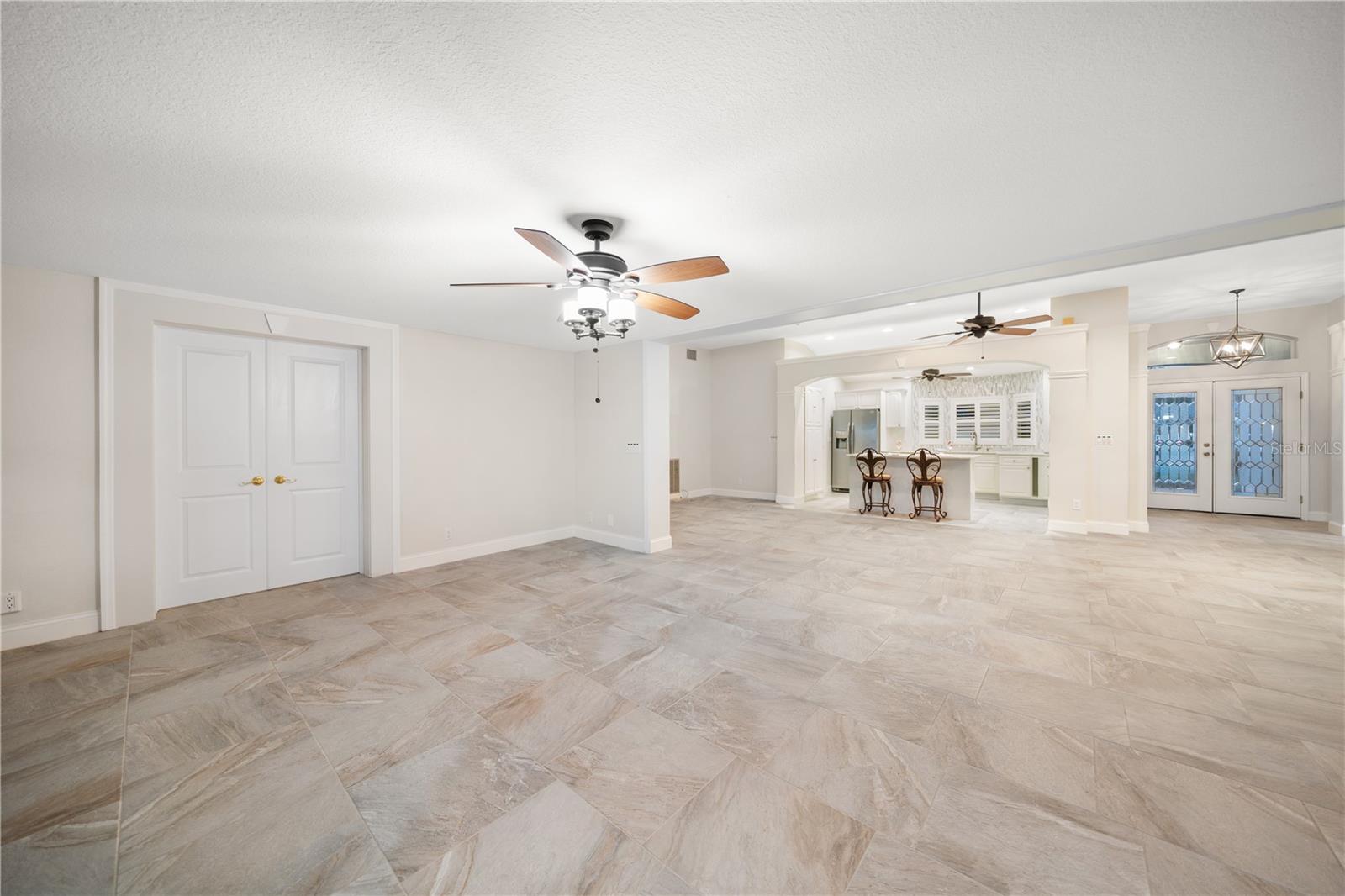 Image 25 of 38 For 402 Harbor View Lane