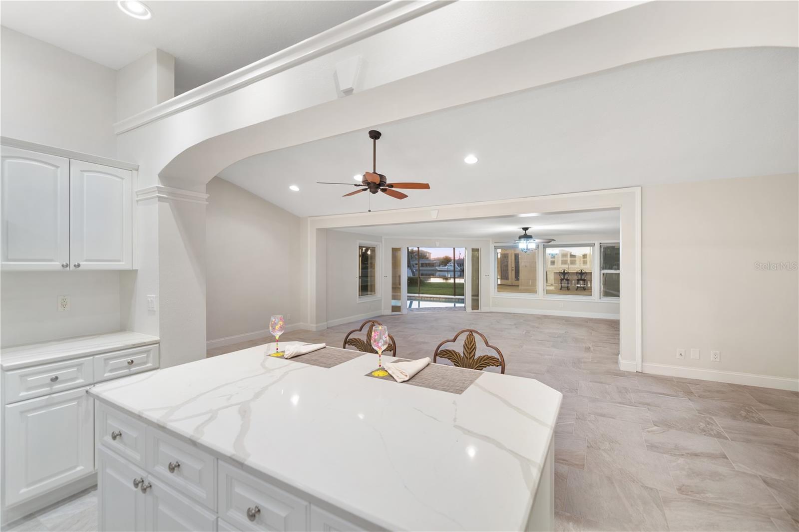 Image 30 of 38 For 402 Harbor View Lane