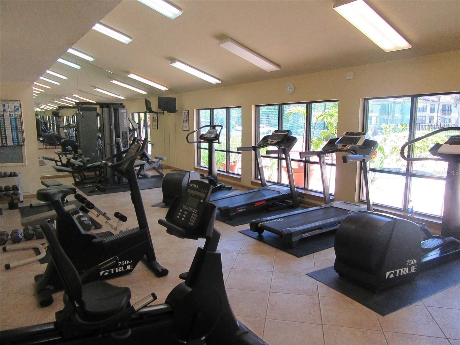 Image 41 of 47 For 2051 Skimmer Court W 114