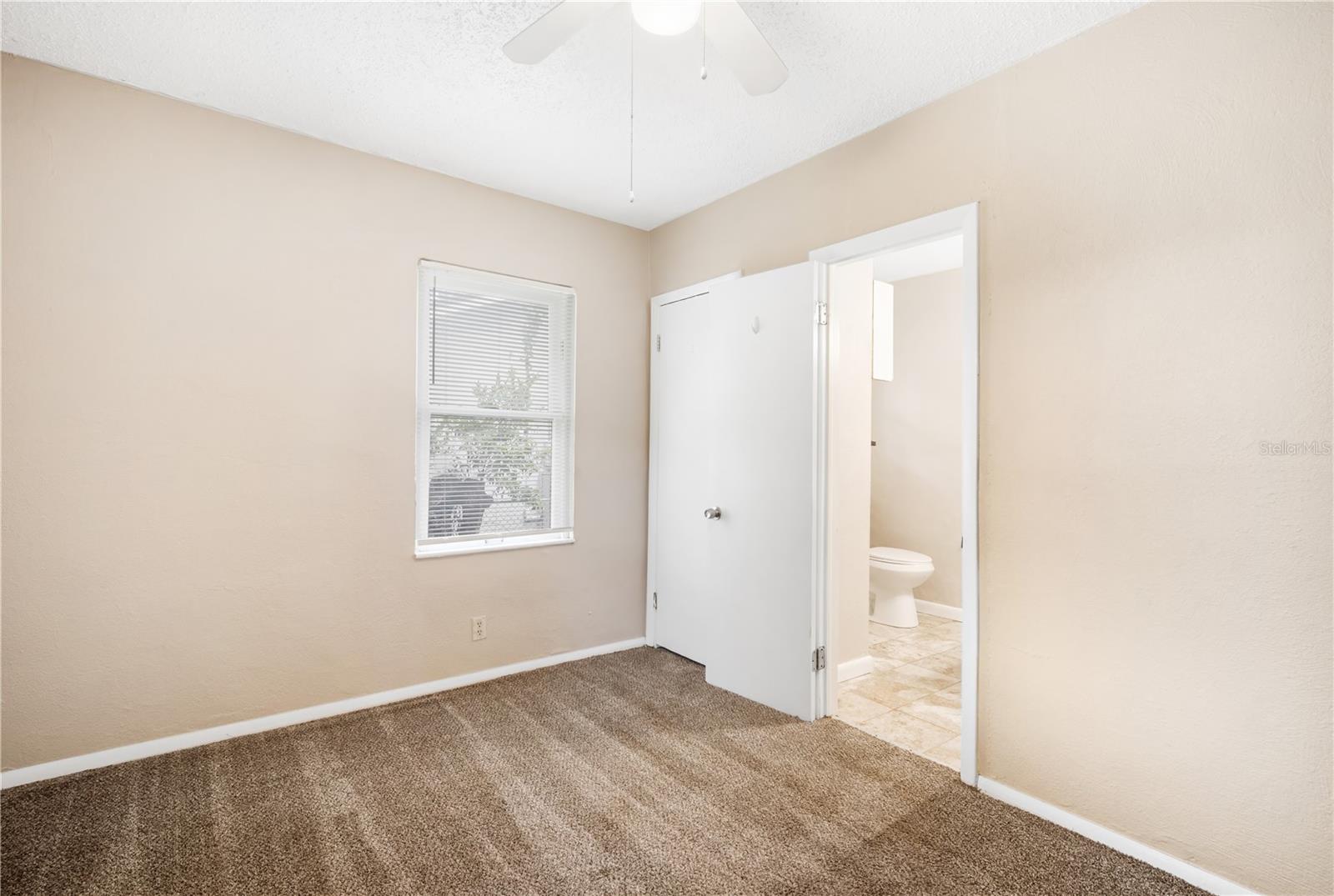 Listing photo id 16 for 708 Brawin Avenue