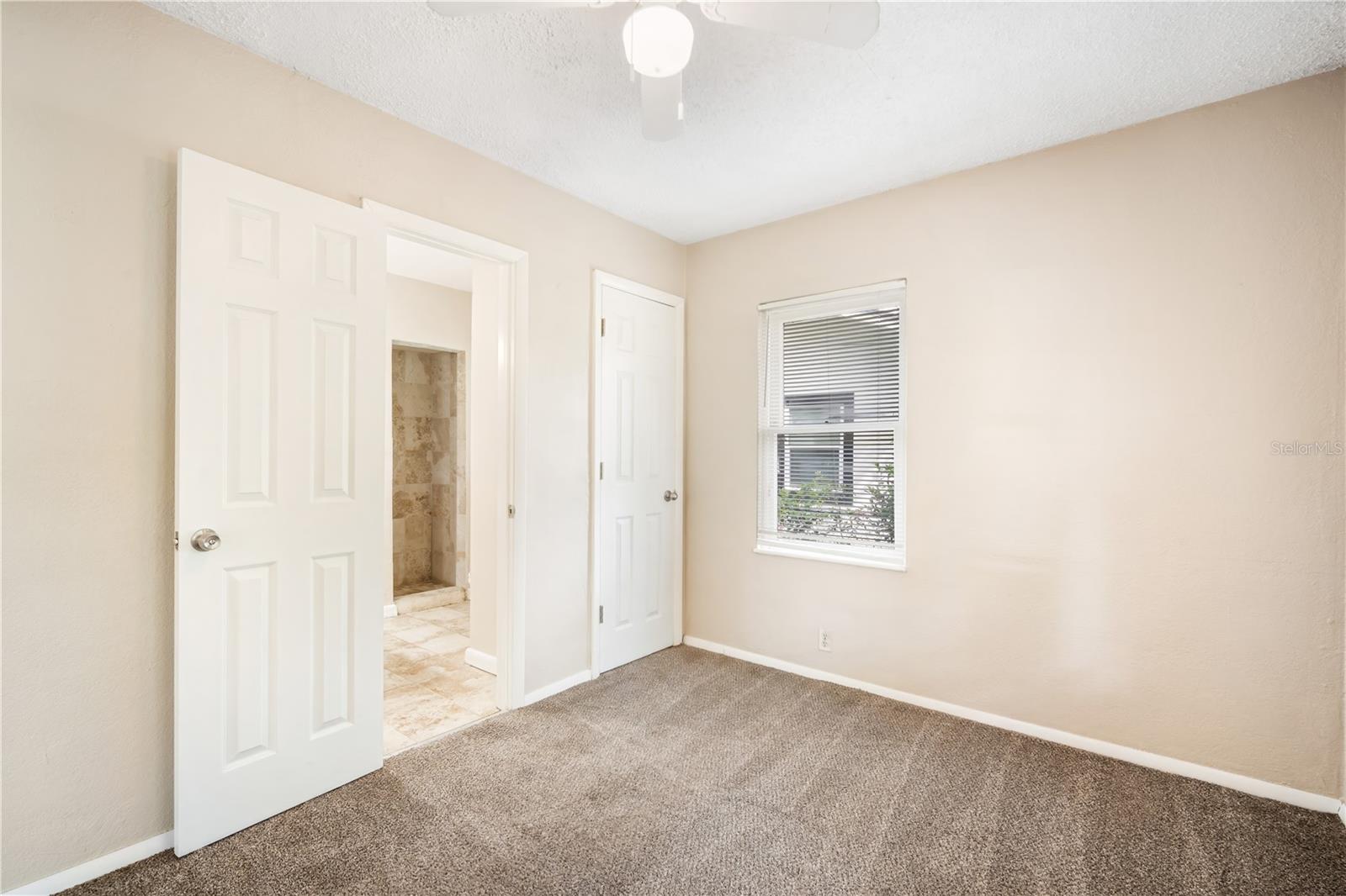 Listing photo id 6 for 708 Brawin Avenue