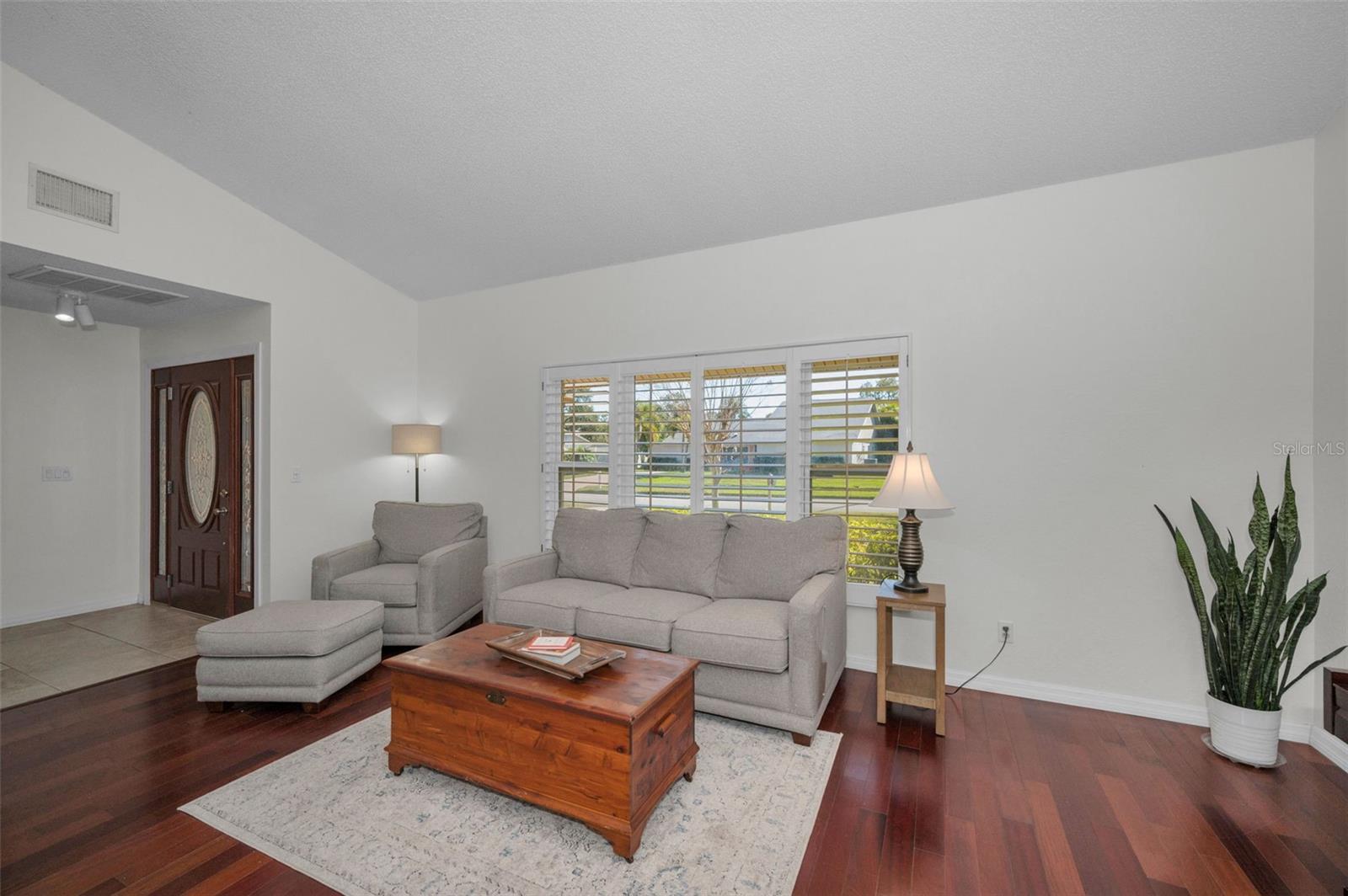 Image 11 of 60 For 2949 Glenpark Road