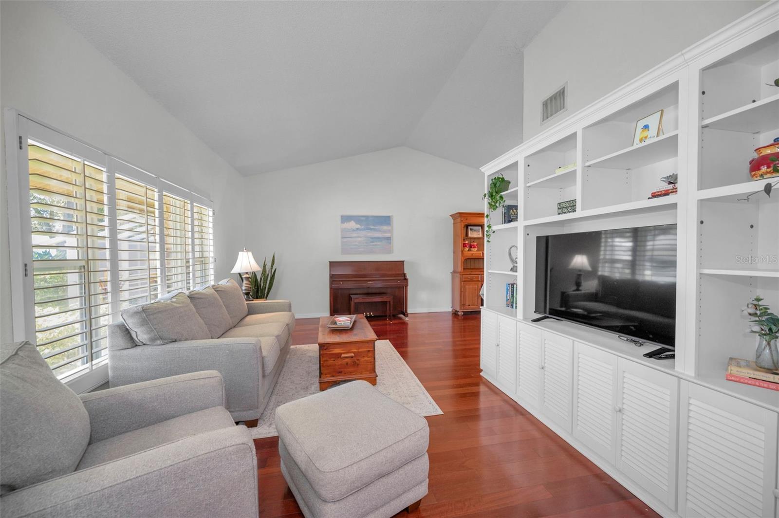 Image 12 of 60 For 2949 Glenpark Road