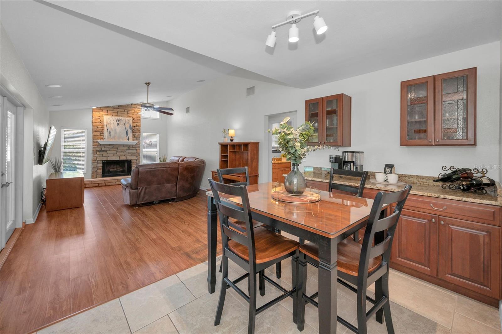 Image 23 of 60 For 2949 Glenpark Road