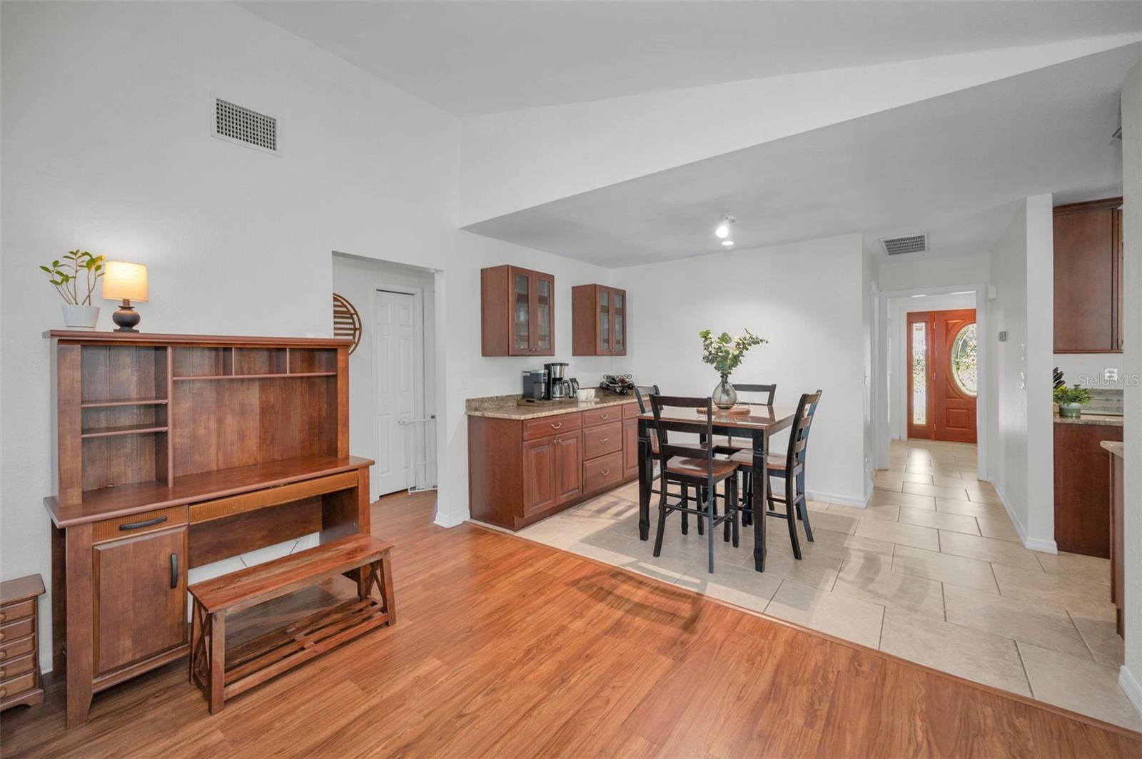 Image 29 of 60 For 2949 Glenpark Road