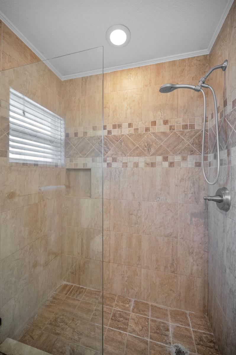 Image 39 of 60 For 2949 Glenpark Road