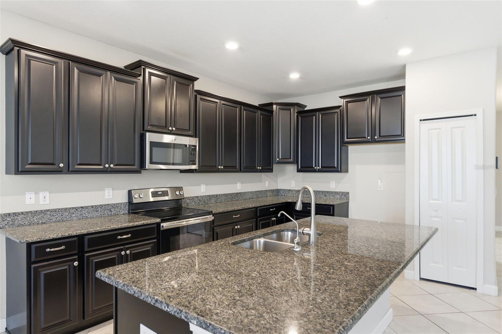 Image 9 of 71 For 11014 Little Blue Heron Drive