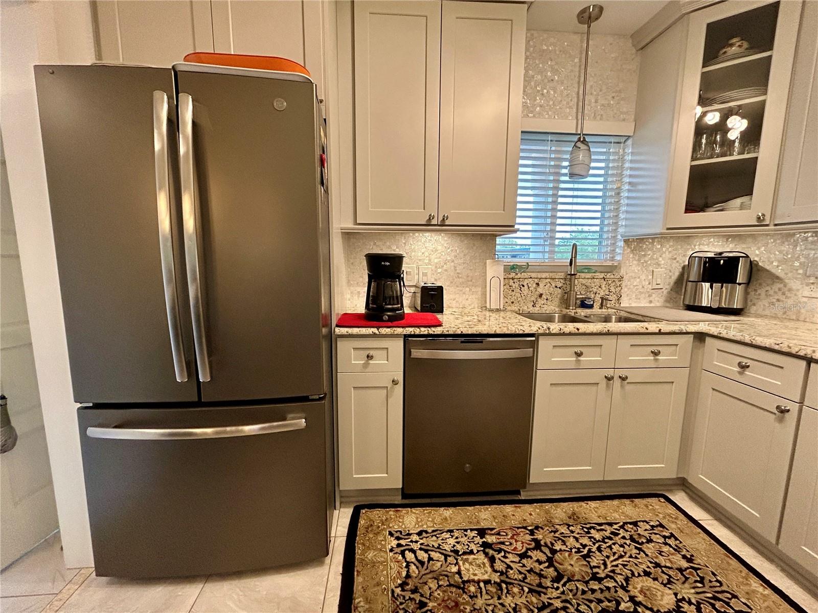 Image 8 of 51 For 2436 Rhodesian Drive 42