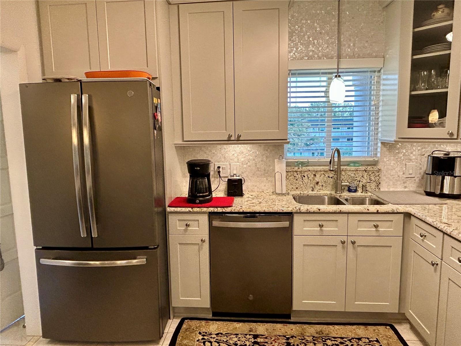 Image 9 of 51 For 2436 Rhodesian Drive 42