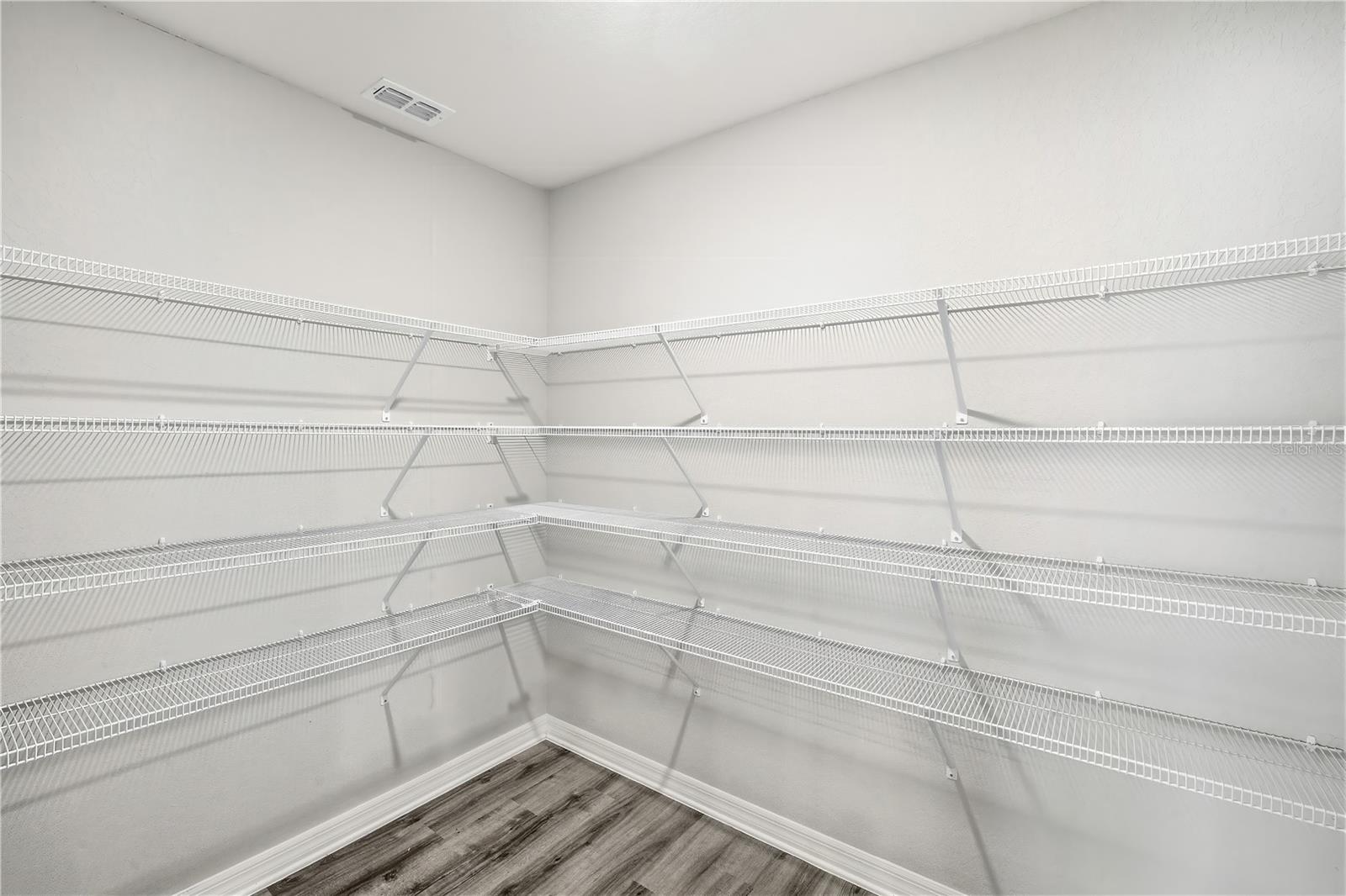 Image 18 of 25 For 12367 Marshland Street