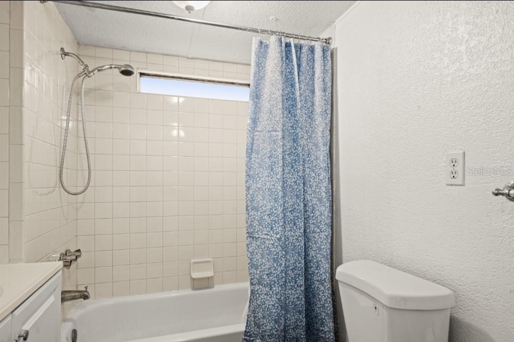 Image 12 of 22 For 12924 Manatee Avenue