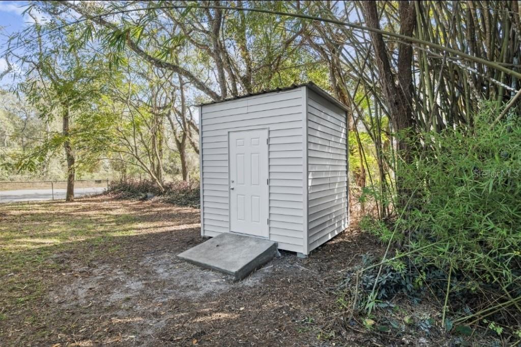 Image 18 of 22 For 12924 Manatee Avenue