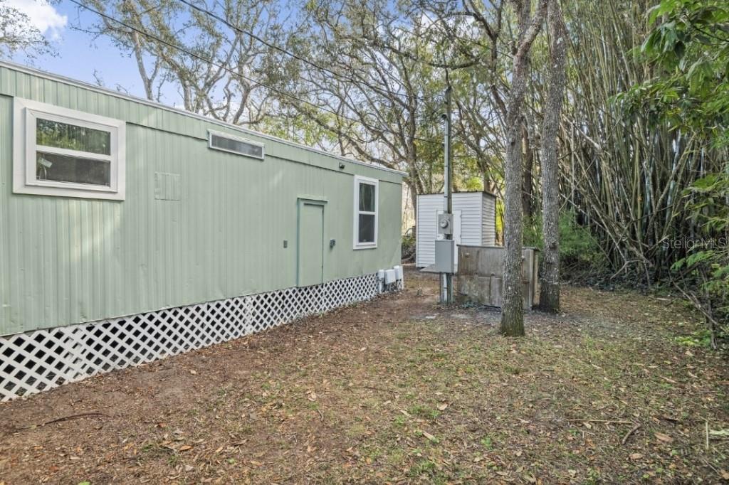 Image 19 of 22 For 12924 Manatee Avenue