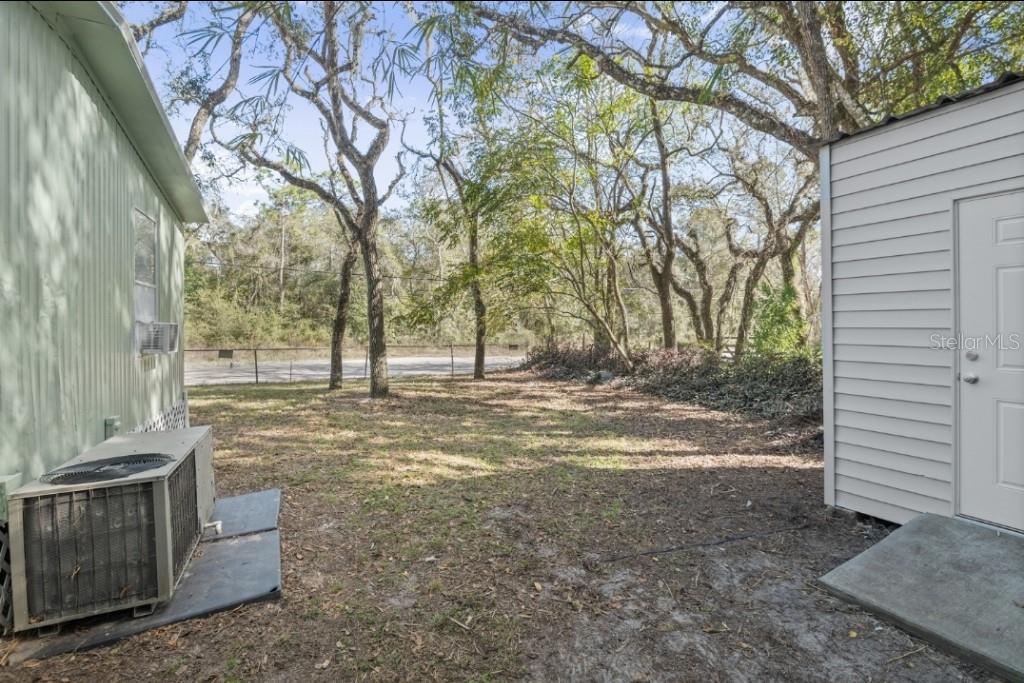 Image 20 of 22 For 12924 Manatee Avenue