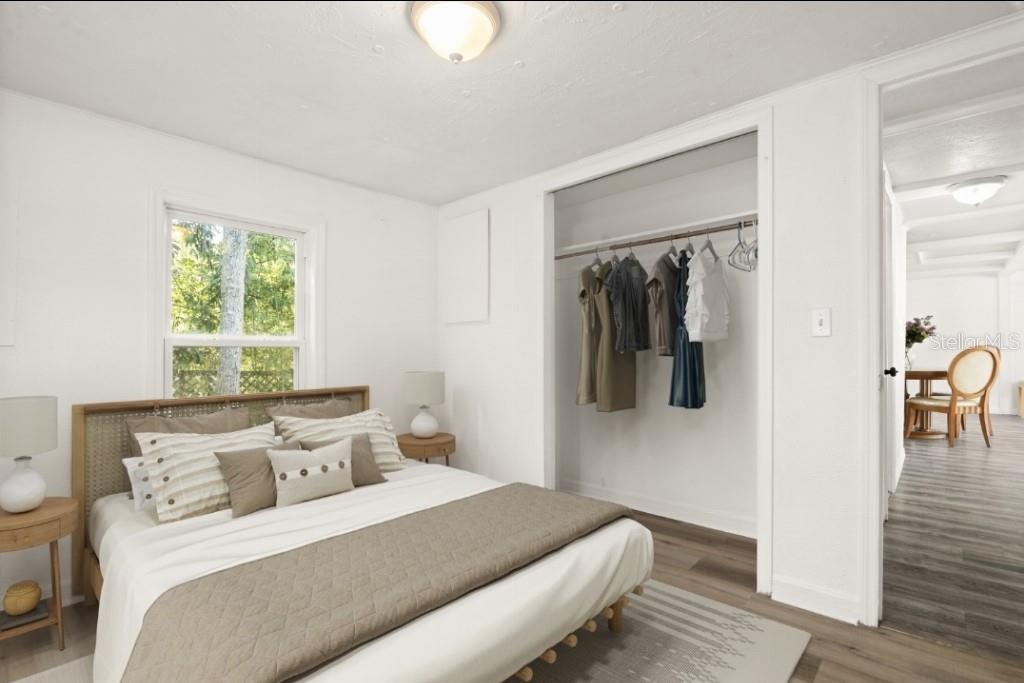 Image 5 of 22 For 12924 Manatee Avenue