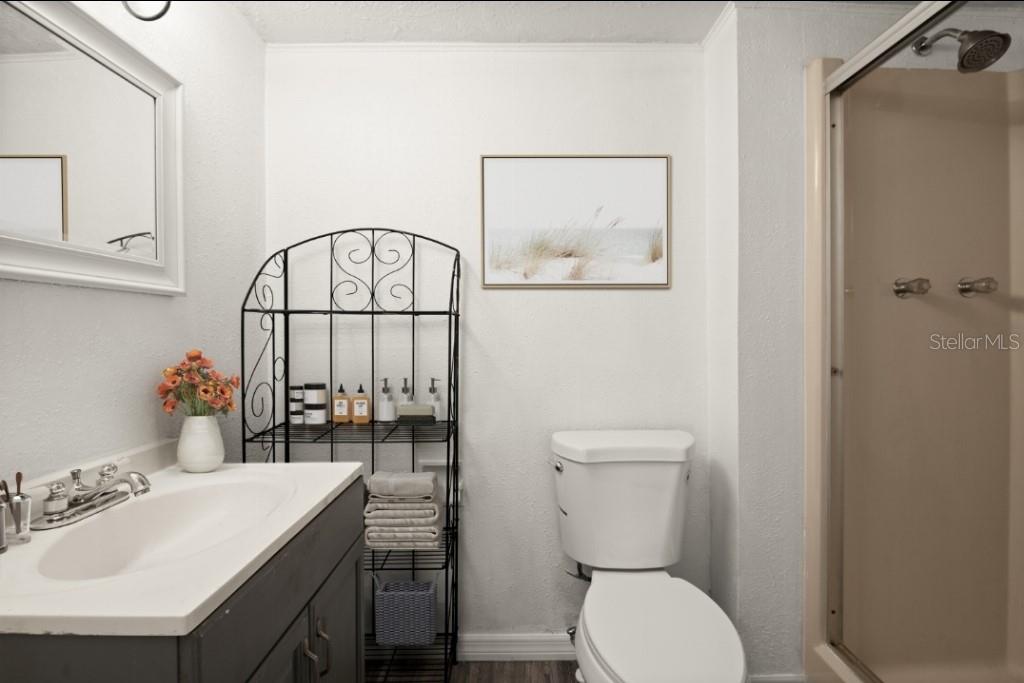 Image 9 of 22 For 12924 Manatee Avenue