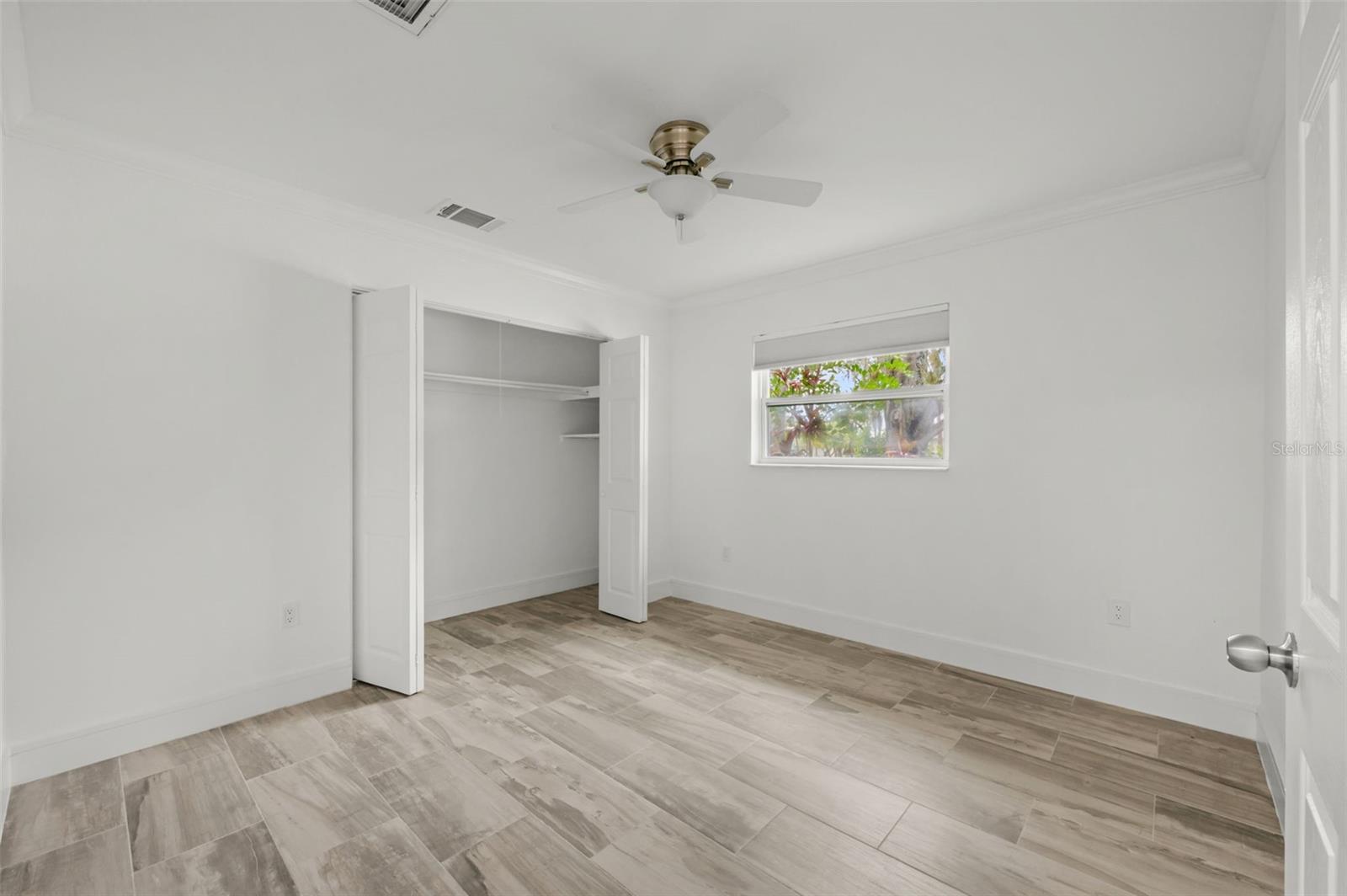 Image 16 of 31 For 5301 Venetian Boulevard Ne